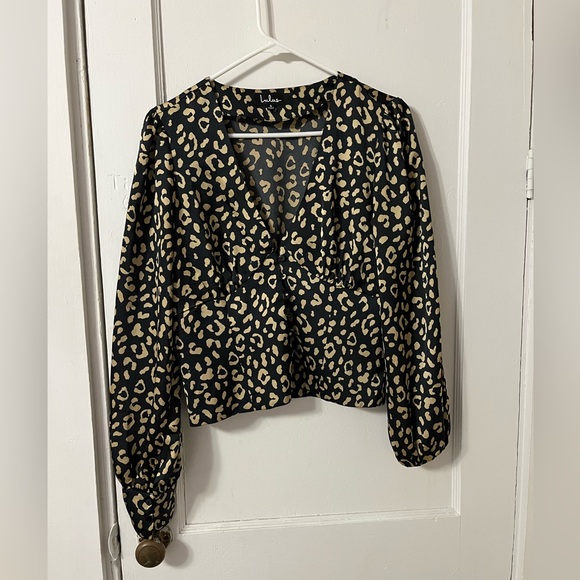 Leopard button up silk Lulus brand size S - Picture 1 of 7